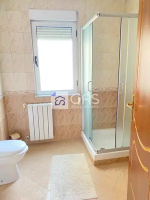 Dupleks 3+1 me qera në Rruga e Elbasanit, Tiranë, 140 m². Foto 7 nga 12