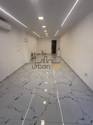 Shop for rent in Bulevardi Bajram Curri, Tirana, 37 m². Photo 1 of 4